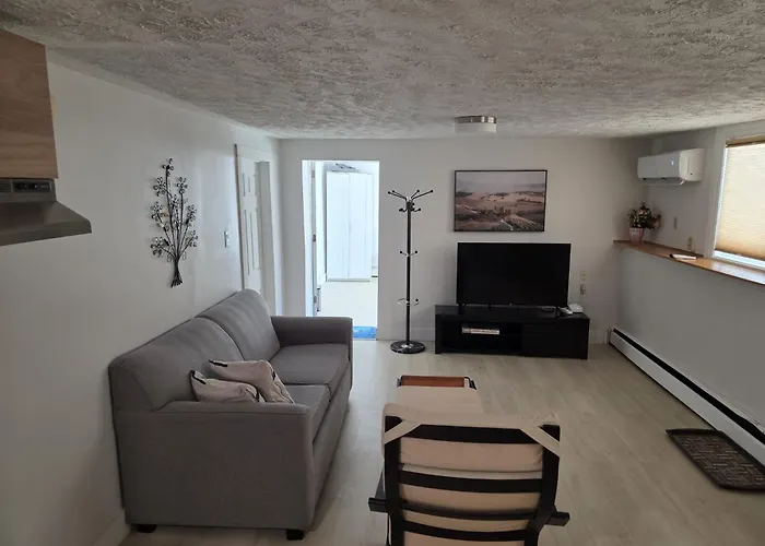 Garden City-Private 1Br Full Apt